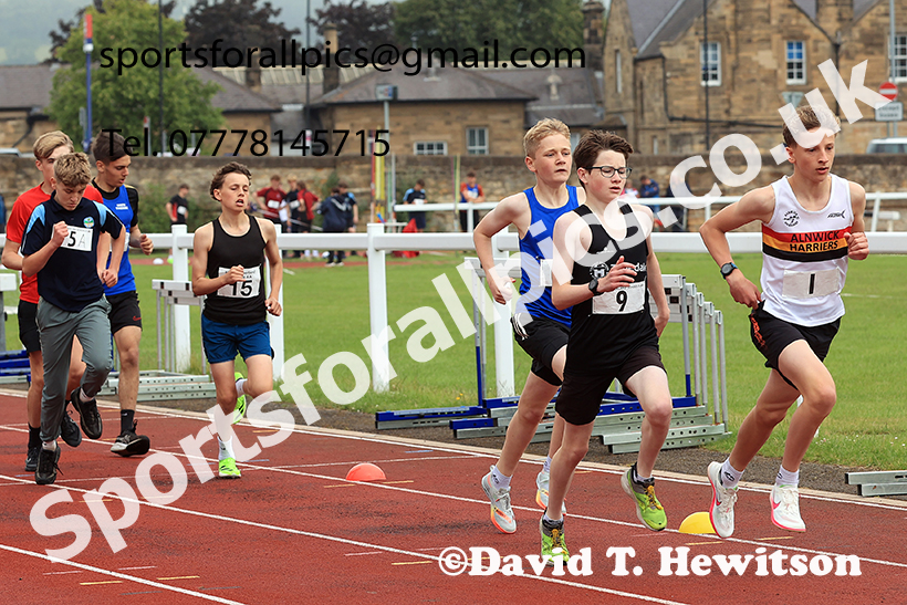 BBoys 1500 metres, 2025 Northumberland Schools Track and Fields, Wentworth, Hexham. Photo: David T. Hewitson/Sports for All Pics